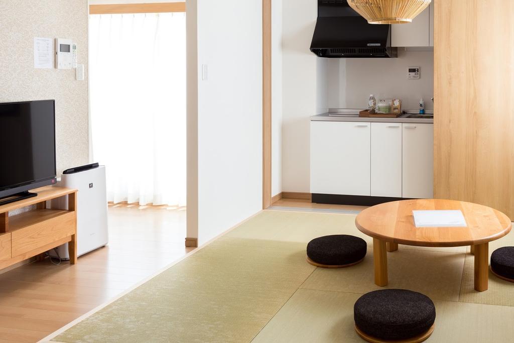 Suzakukan Suzaku Crossing Kyoto Exterior photo A Japanese style room
