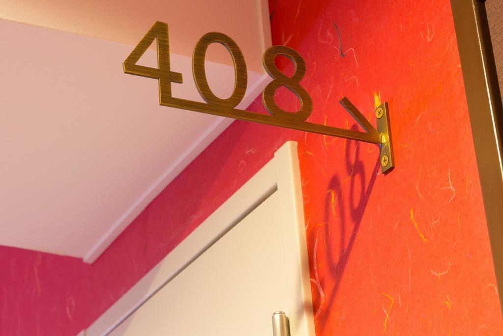 Suzakukan Suzaku Crossing Kyoto Exterior photo A house number