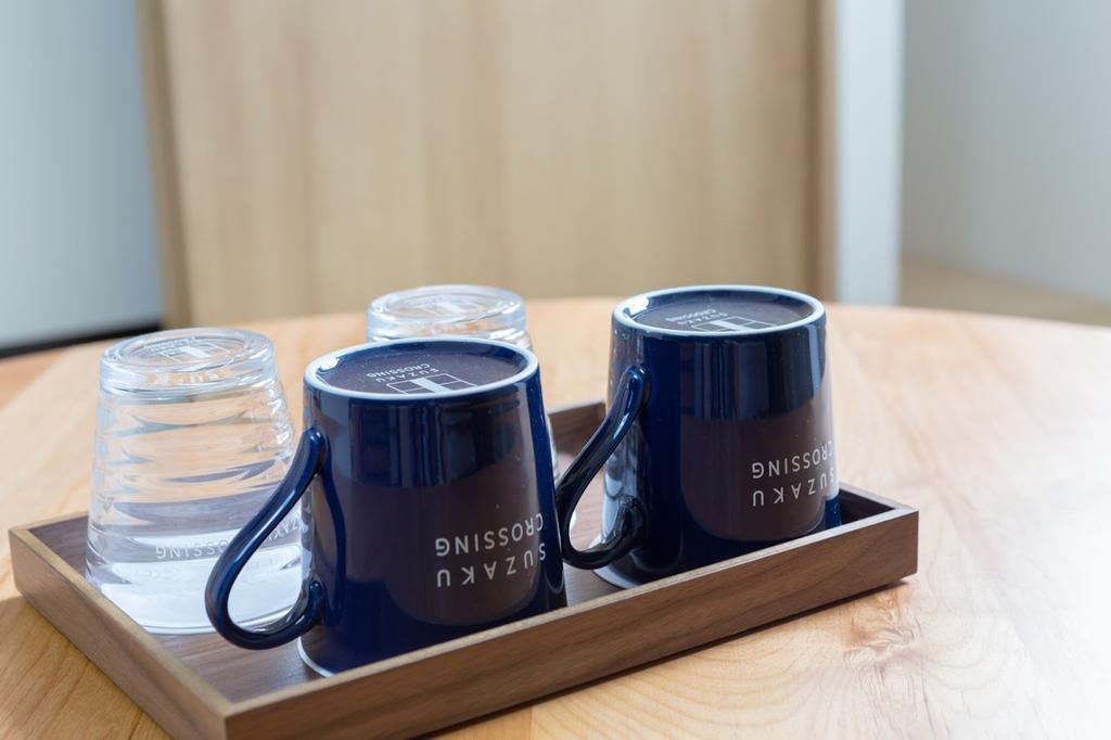 Suzakukan Suzaku Crossing Kyoto Exterior photo Mugs at the airport